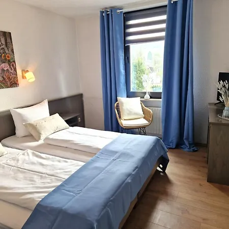 فندق Hotel Engelskirchen 3*