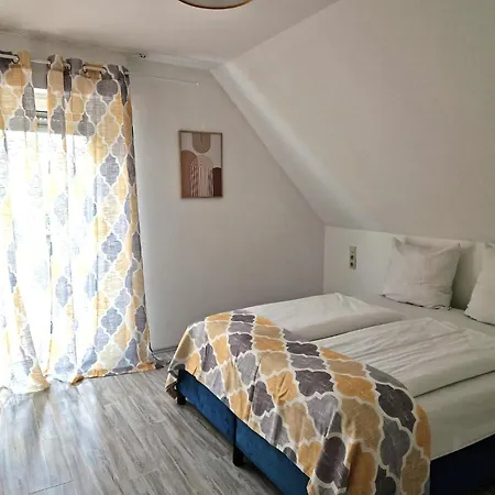 فندق Hotel Engelskirchen 3*