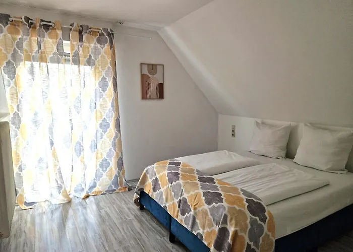 호텔 Hotel Engelskirchen 3*